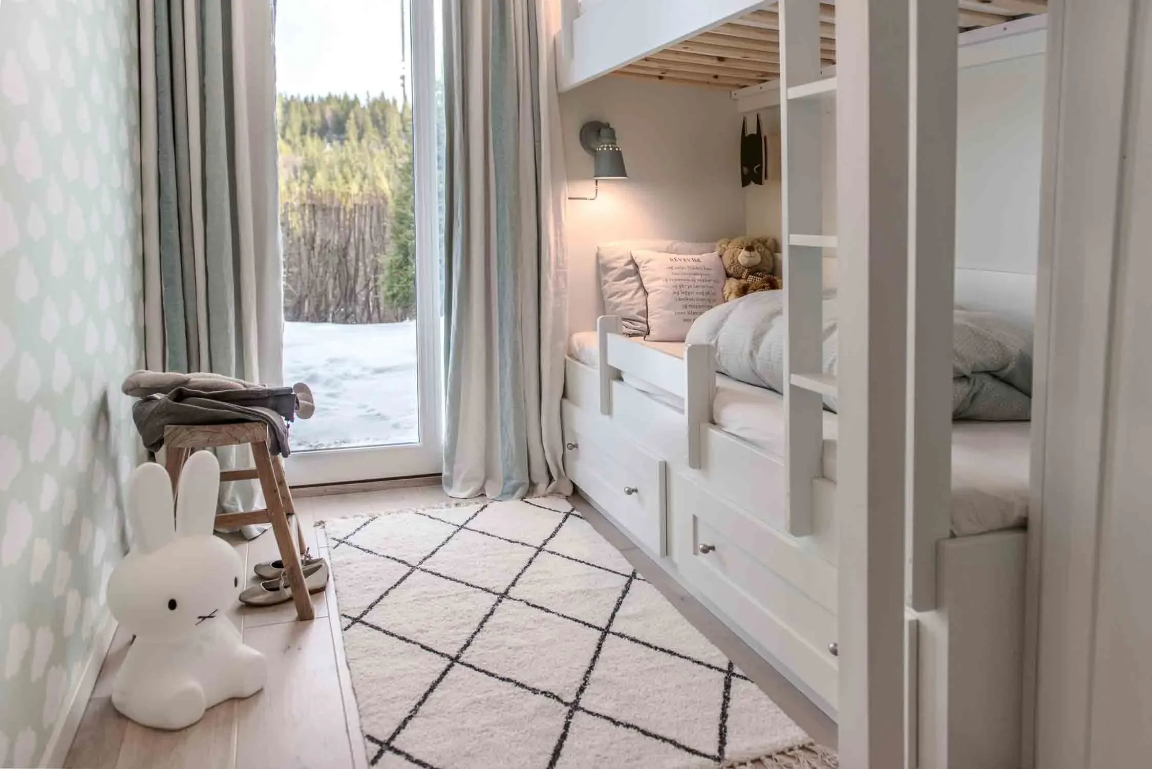 Småbarnshus i skogen — galleri 5
